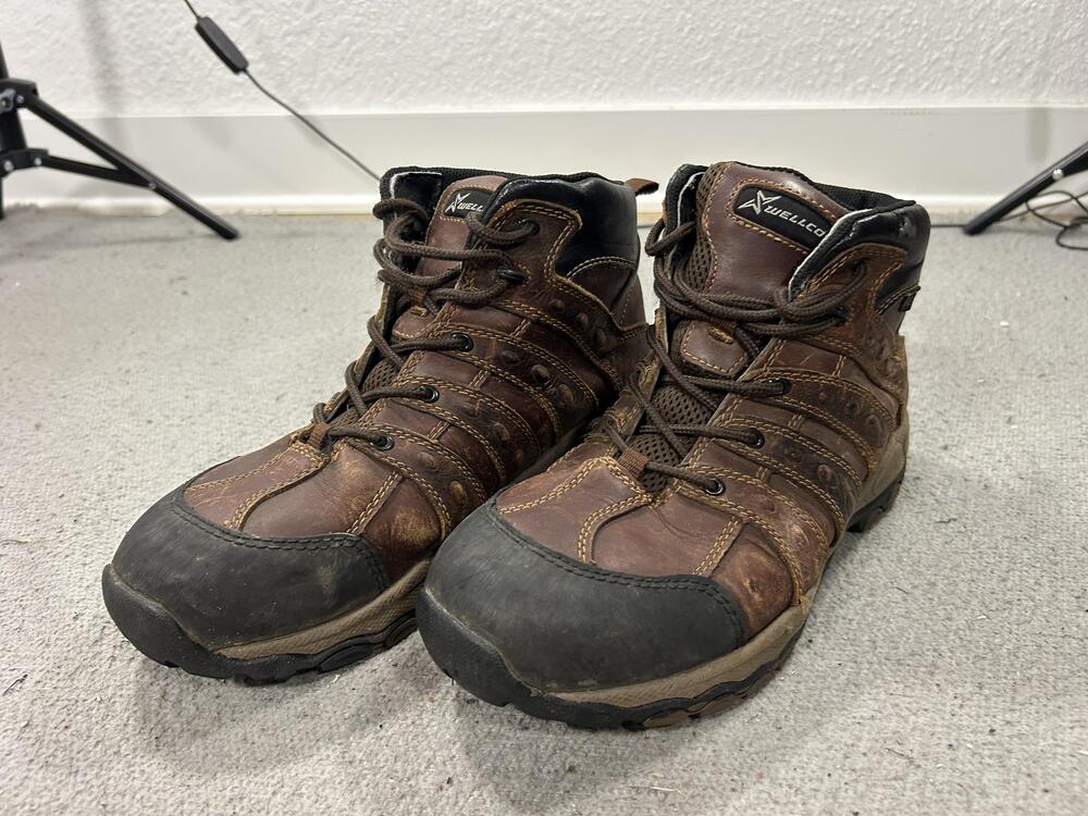 Wellco Boots Mens Size 9 Brown Leather Waterproof Hiking Trail Outdoor Shoes